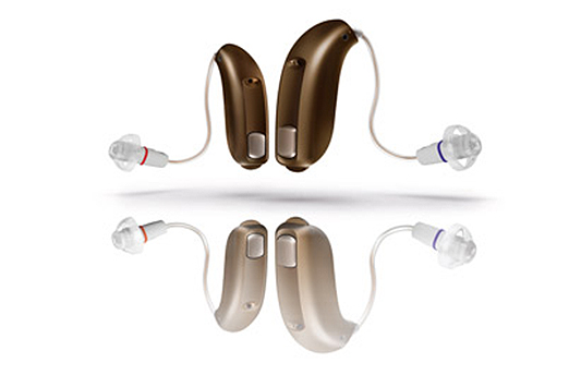 Produktfoto mit zwei Hörgeräten